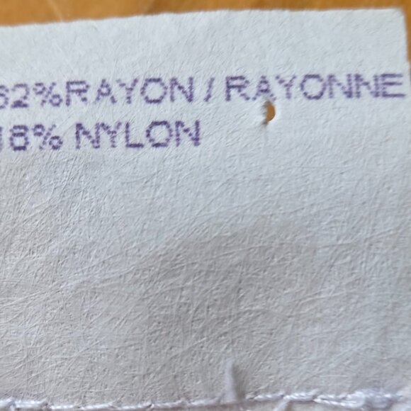 Beautiful Rena Rowen Tank Top - Picture 13 of 13